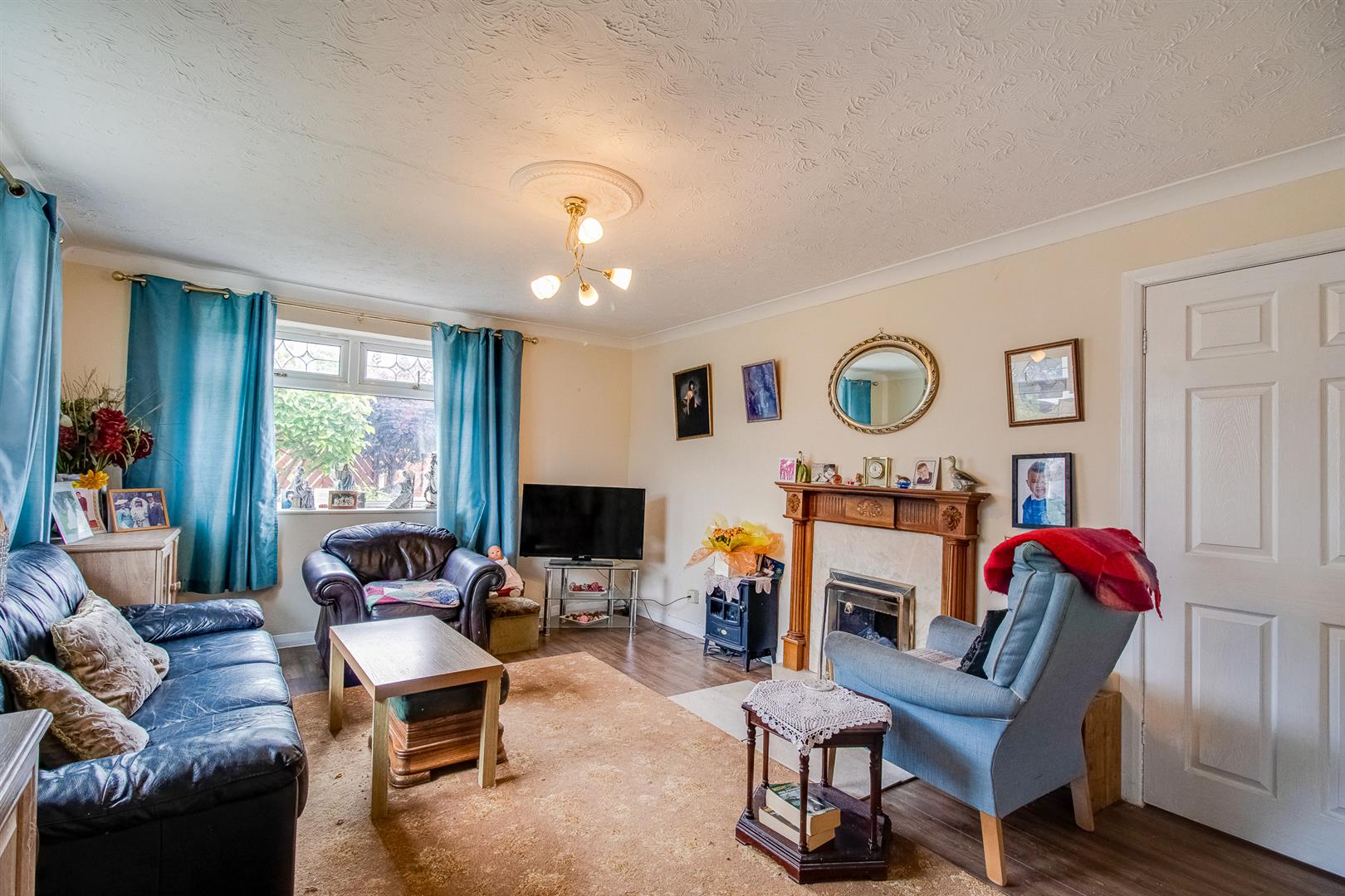 31, The Crescent, Netherton Richard Kendall Estate Agent